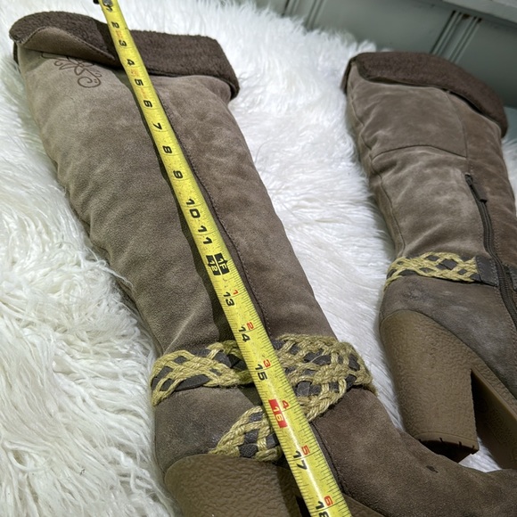 Nine West vintage tall boots - Picture 6 of 9